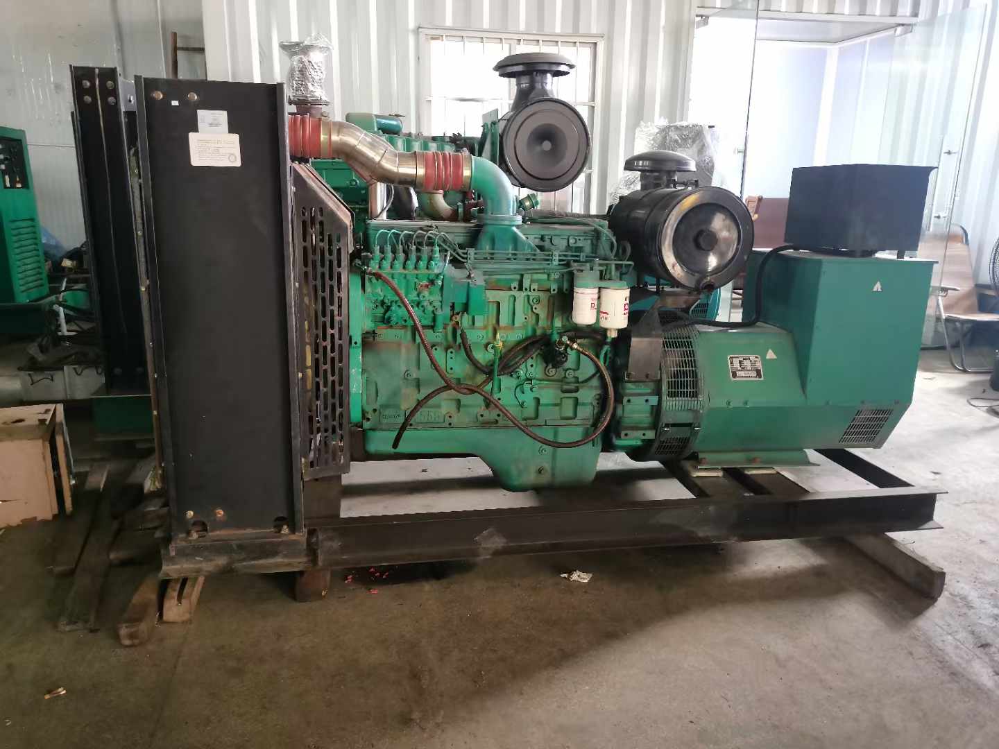 沙湾发电机租赁如何确定电缆的承载电流是否在安全范围内？